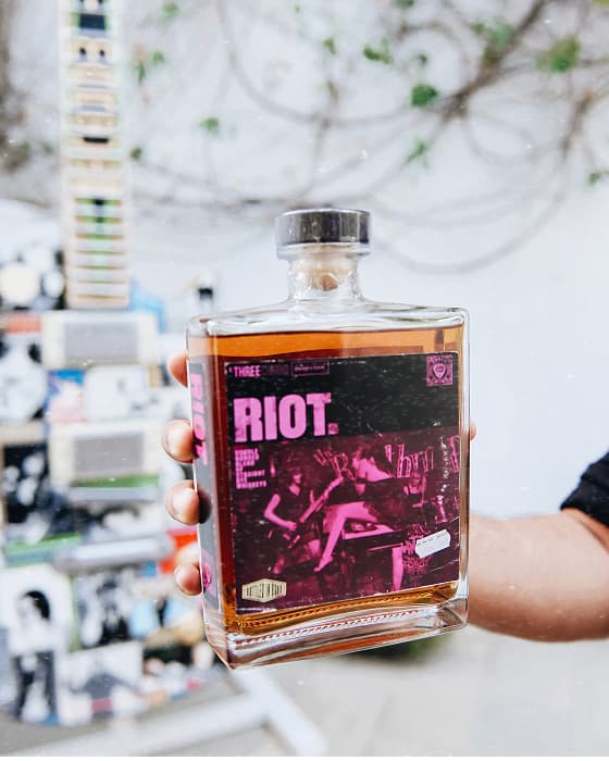 RIOT - Hero